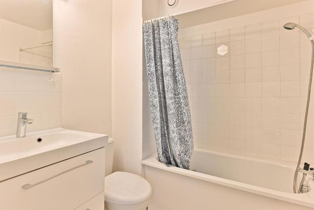 Appartement Proche Canal Saint Martin Paris Dış mekan fotoğraf